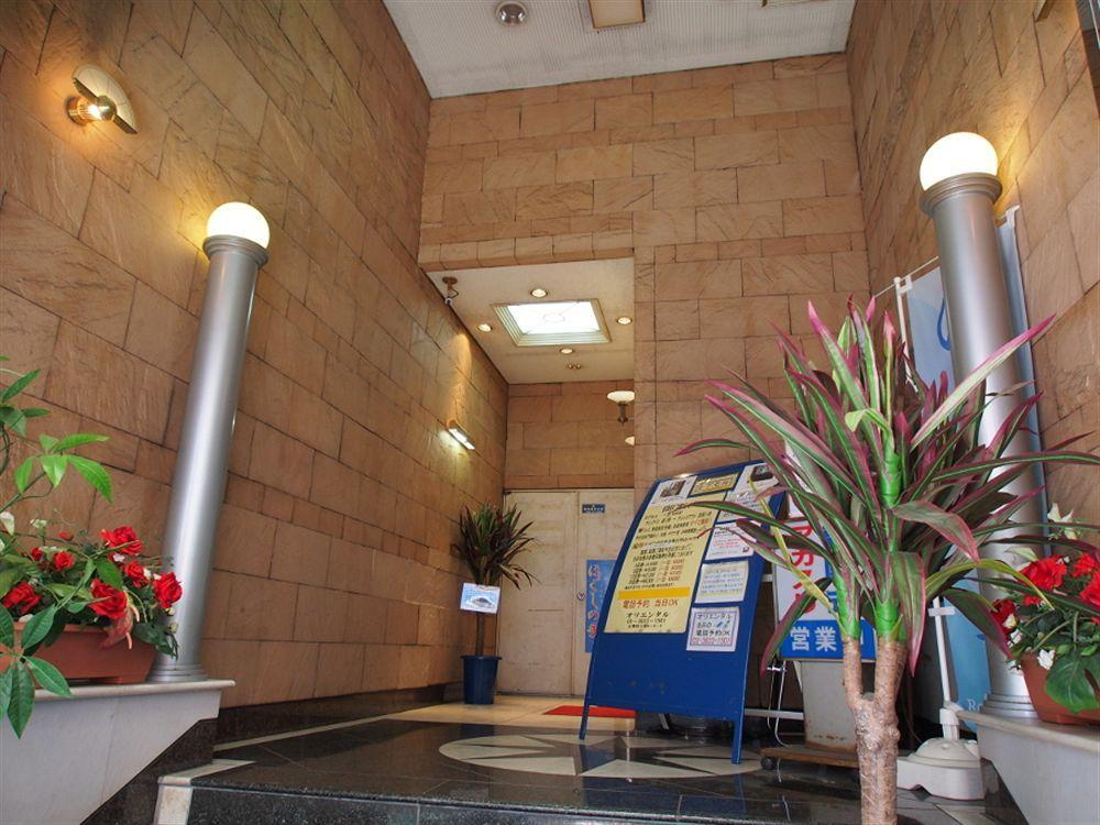 Ueno Station Hostel Oriental 1 Male Only Токіо Екстер'єр фото