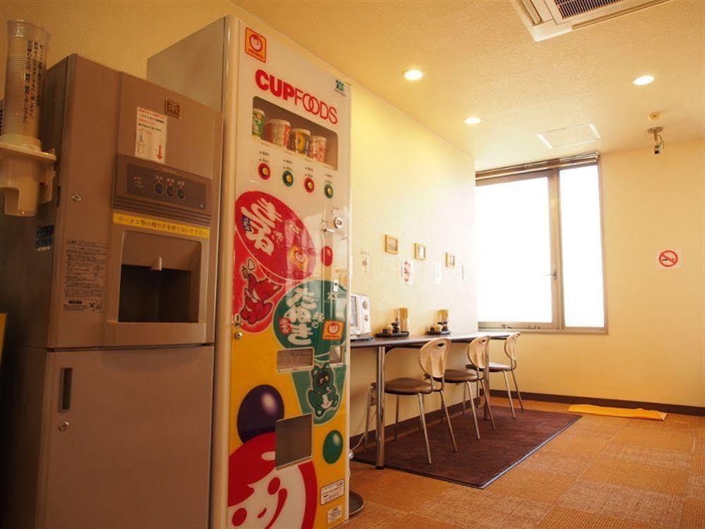 Ueno Station Hostel Oriental 1 Male Only Токіо Екстер'єр фото