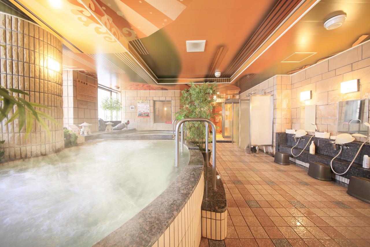 Ueno Station Hostel Oriental 1 Male Only Токіо Екстер'єр фото