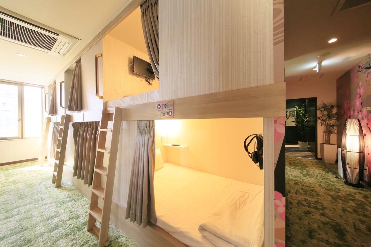 Ueno Station Hostel Oriental 1 Male Only Токіо Екстер'єр фото
