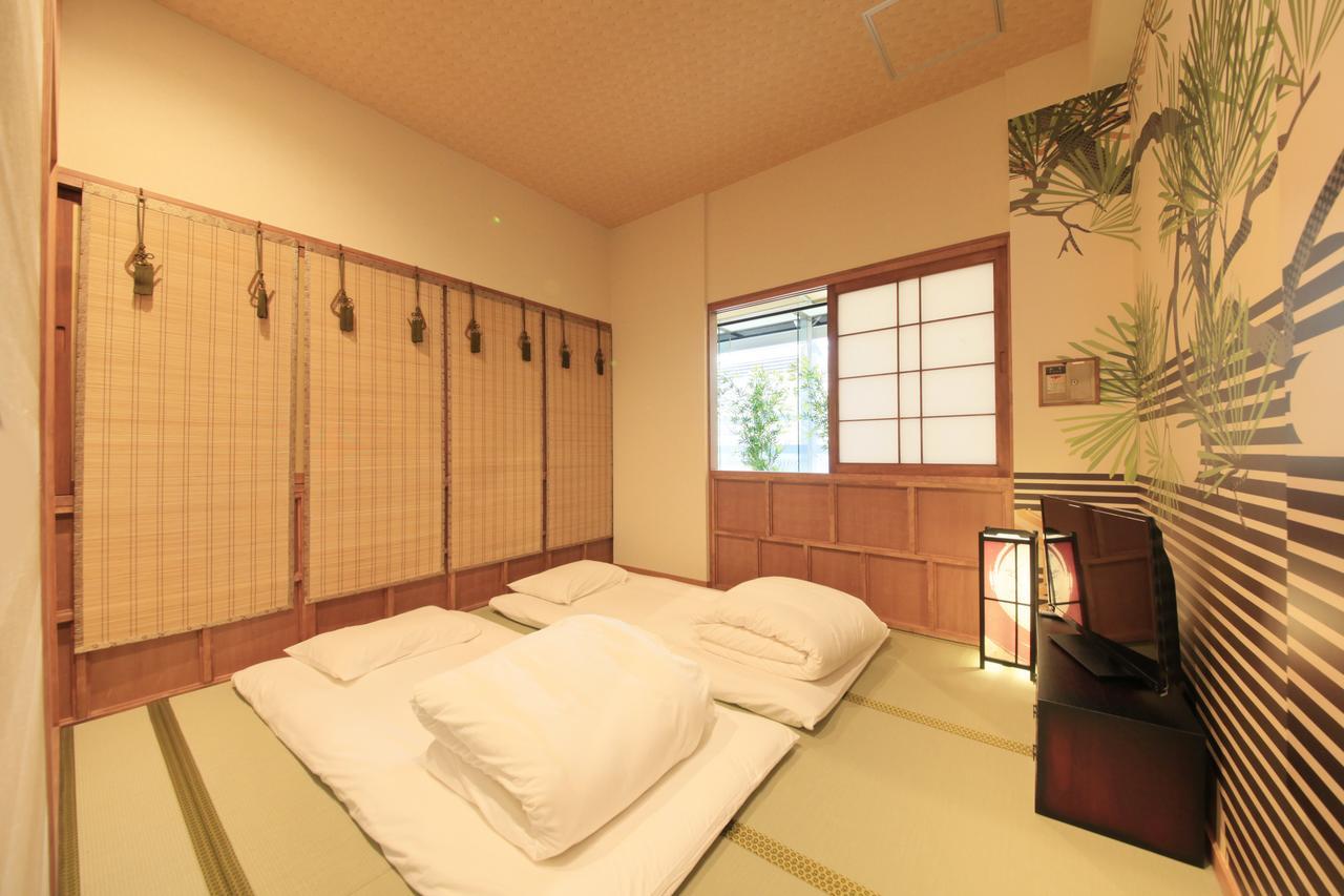 Ueno Station Hostel Oriental 1 Male Only Токіо Екстер'єр фото