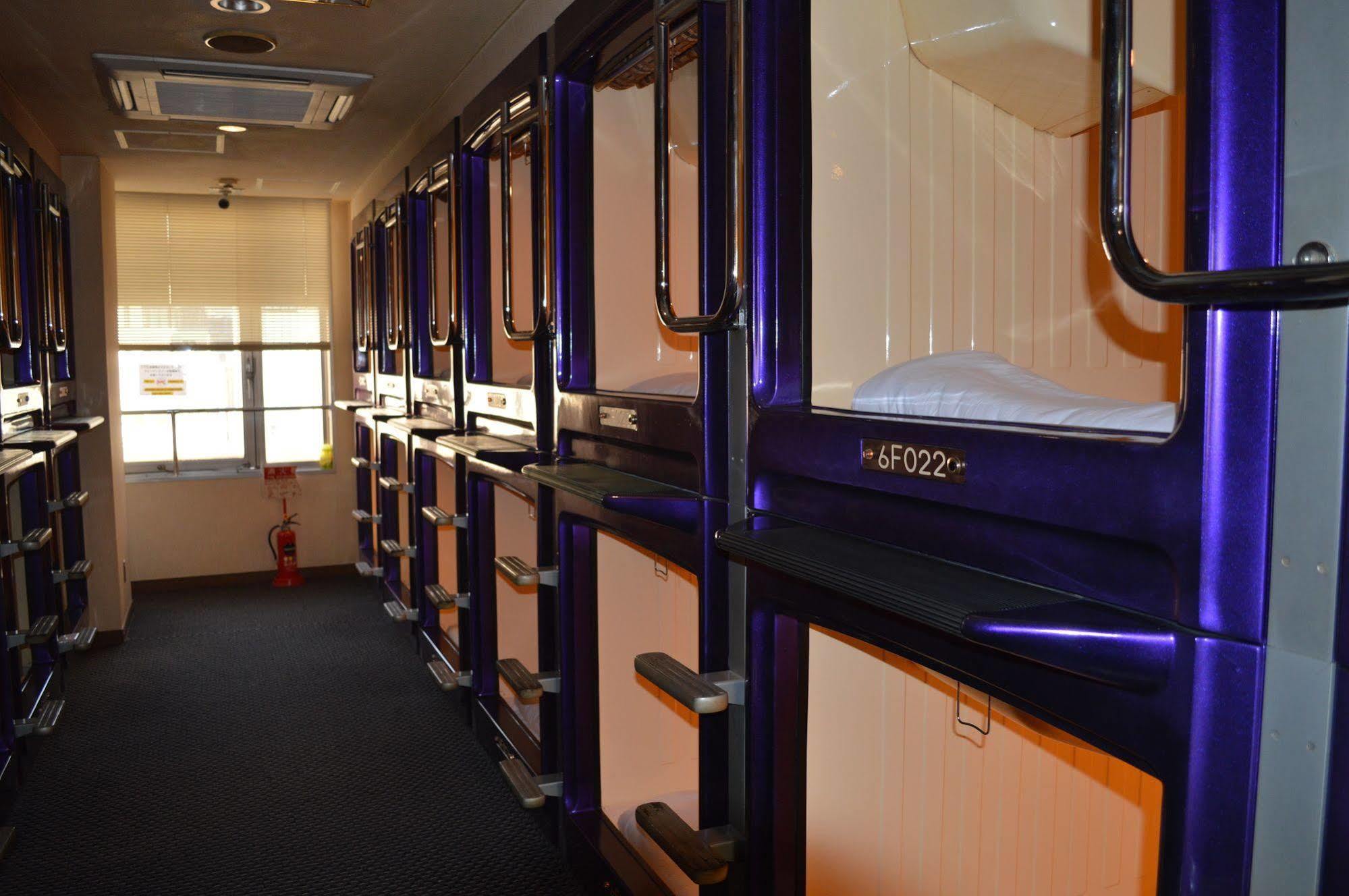 Ueno Station Hostel Oriental 1 Male Only Токіо Екстер'єр фото
